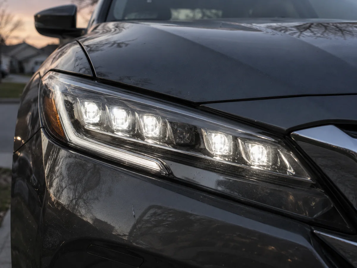 Infiniti LED headlight with one section of the low beam dark